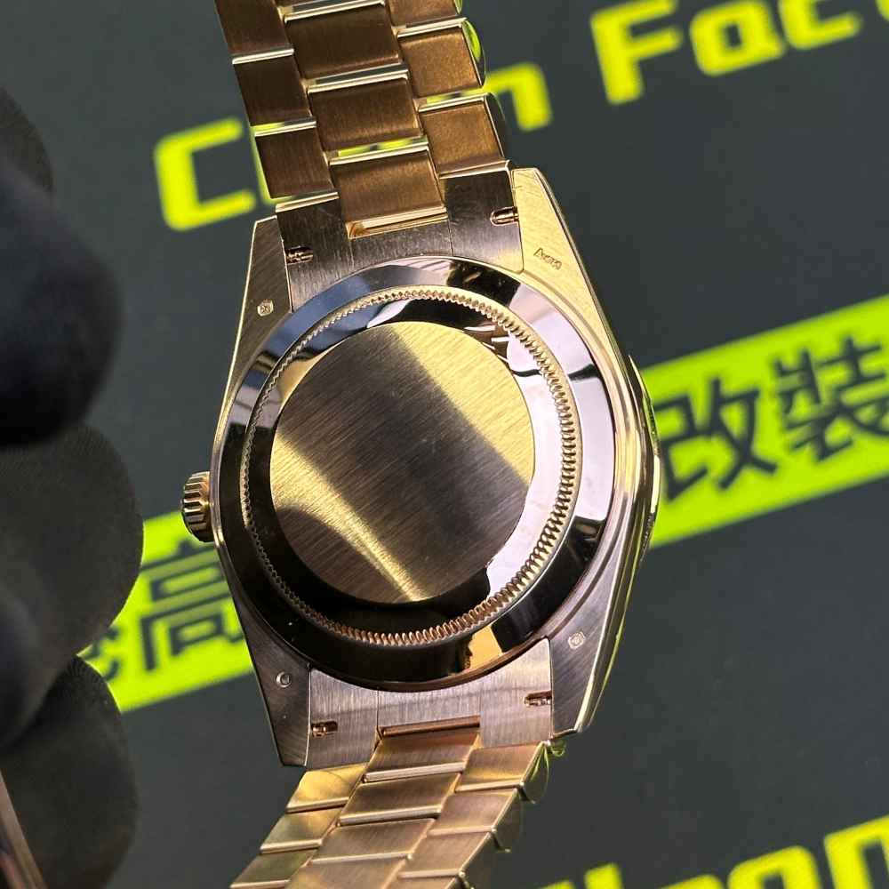 高仿勞力士DayDate 228235底蓋細節 一體3255機芯
