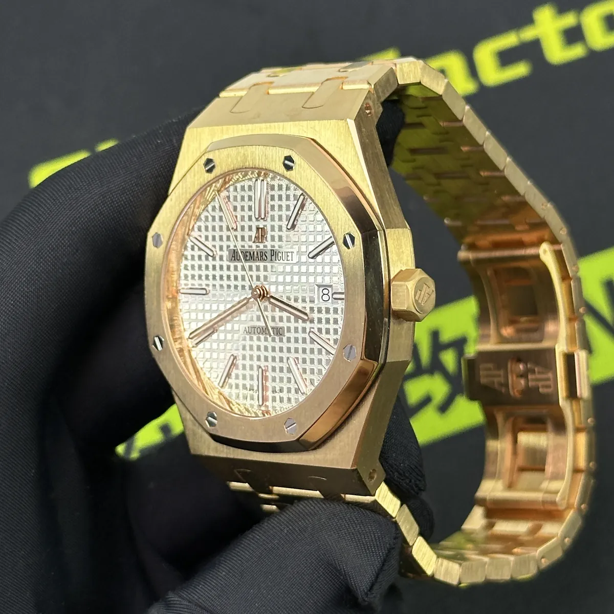 AP Royal Oak 15400 case side profile 9.8mm 15400 錶殼側面實拍