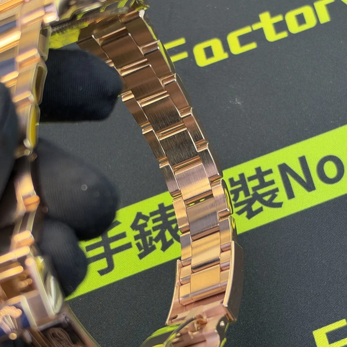 私人訂製地通拿m126505錶帶背部拉絲紋路大特寫