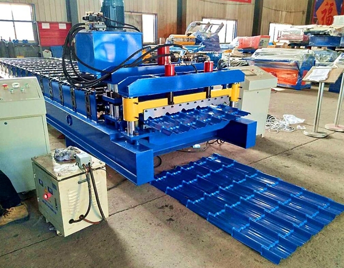 Afica market Metal Roof Q Tile Forming Machine