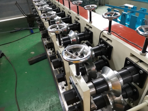 Máquina de fabricación de canales de puntal de acero de máquina de ángulo de pared de alta velocidad