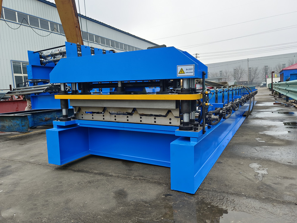 New Year Promotion ! Tr4 Tr5 Tr6 Metal roofing panel Roll forming machine