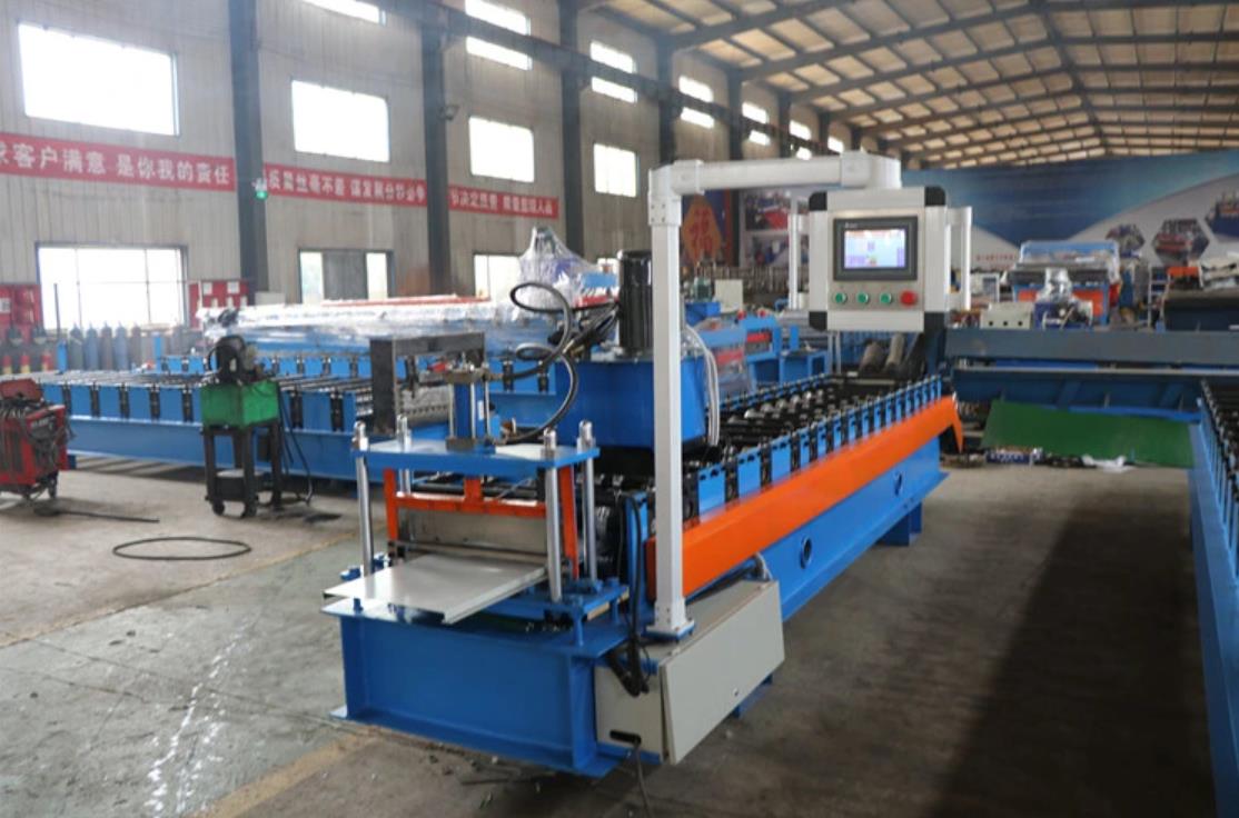 cladding panel forming machine