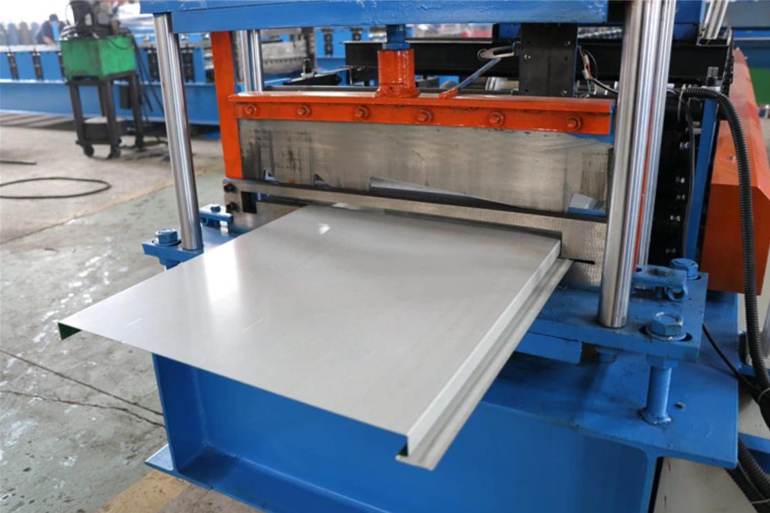 cladding panel forming machine