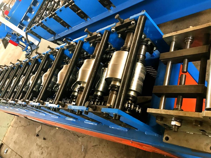 Europe Palisade Metal Fence Roll Forming Machine