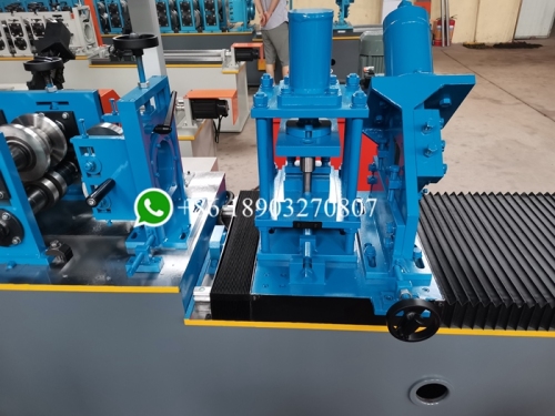 Größenverstellbare Metallbolzen- und Schienenprofiliermaschine