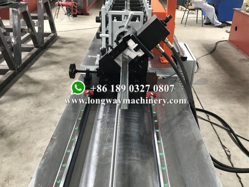 Máquina perfiladora de canales CU para techos de techo de metal