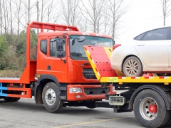 Dongfeng 5T Flatbed Wrecker Tow Truck with 5T Straight Boom Crane
