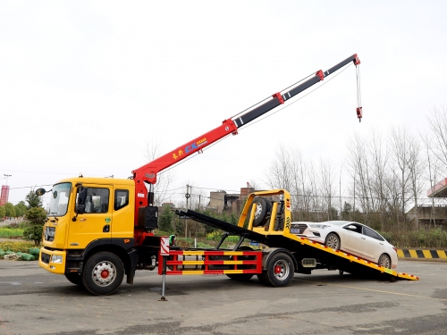 Dongfeng 5T Flatbed Wrecker Tow Truck with 5T Straight Boom Crane