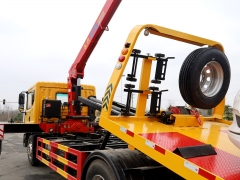 Dongfeng 5T Flatbed Wrecker Tow Truck with 5T Straight Boom Crane