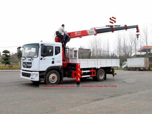 Caminhão DONGFENG com guindaste de lança imóvel de 8 toneladas