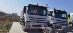 Camion à benne basculante Sinotruk HOWO 20 tonnes avec grue à flèche articulée 6.3T