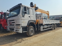 6X4 SINOTRUK HOWO Truck Mounted With Shenbai 12Ton 4 Section Arms Telescopic Boom Crane RHD Heavy Duty