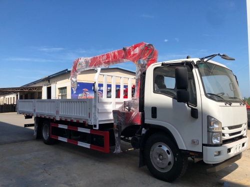 Japanese Brand Truck Mounted 7 Ton Crane Lifting Boom Equipment 1SUZU 4X2 Telescopic Arm Truck