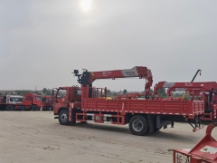 Shenbai Heavy Duty Truck Mounted Mobile 6.3 T Crane Dongfeng 4X2 Telescopic Boom Truck Export