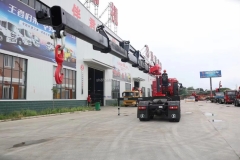 30 Ton Hydraulic Knuckle Boom Crane with Engine Pump Gearbox & Gear-High Efficiency Lifting Equipment