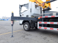 Dongfeng Tianjin 4X2 Truck with 20m Aerial Work Platform Truck 5Ton crane