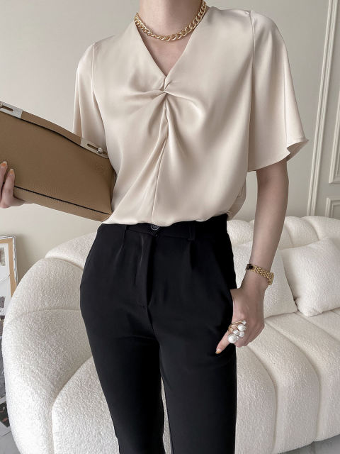 Ruffle sleeve V-neck half sleeve shirt