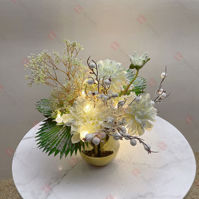 White Christmas Dahlia