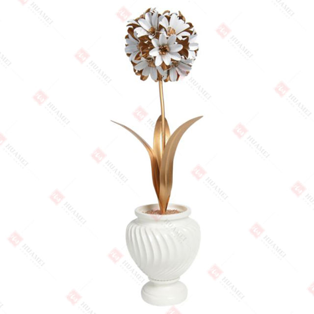 METAL FLOWER IN RESIN POT
