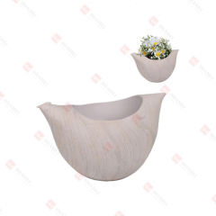 RESIN WOODEN-FINISH HEN FLOWER POT