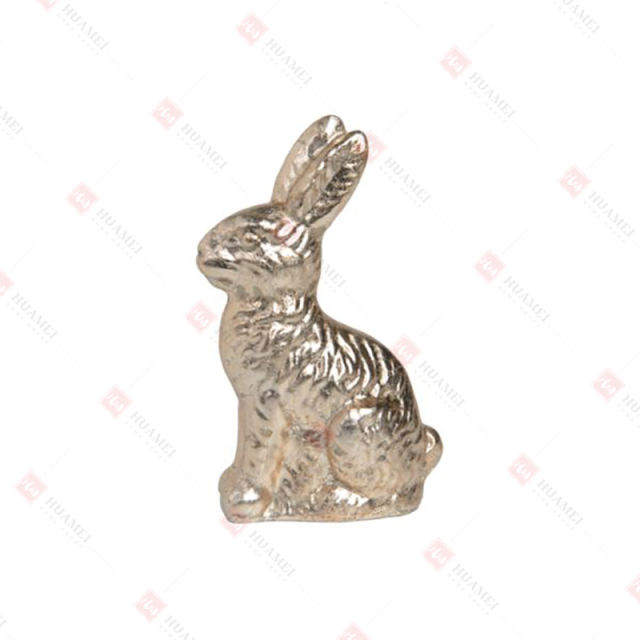 RESIN MINI CHOCOLATE
GOLD FOIL BUNNY TABLE DECO