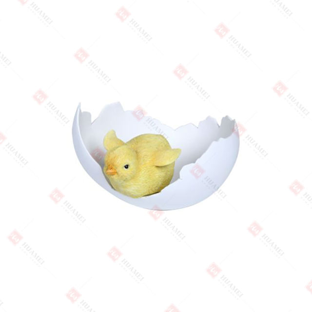 RESIN CHICK IN EGGSHELL PLANTER