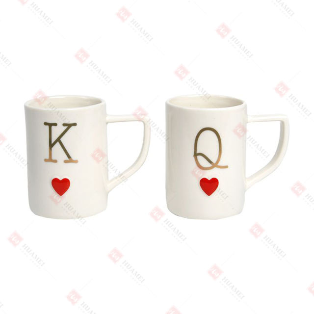 PORCELAIN MUG W/
K & Q OF HEARTS DECAL