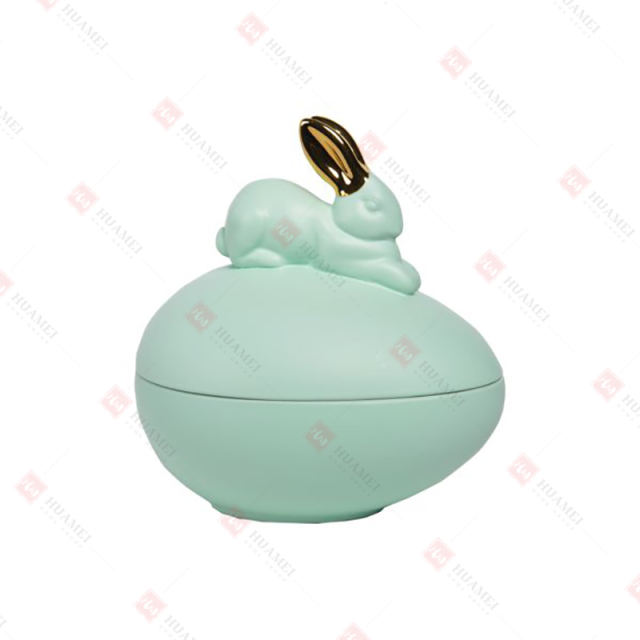 DOLOMITE EGG BOX
WITH BUNNY