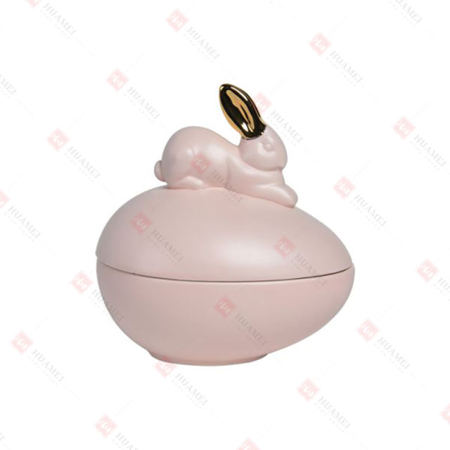 DOLOMITE EGG BOX
WITH BUNNY