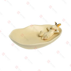 DOLOMITE PLATE
WITH RABBIT