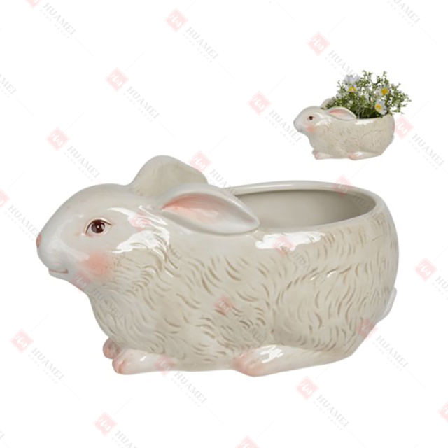 DOLOMITE RABBIT
FLOWER POT