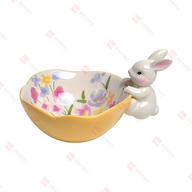 DOLOMITE BOWL WITH CLIMBING BUNNY 
AND FLOWER DECAL
