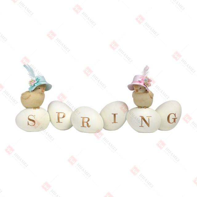 RESIN SPRING EGGS WITH
BONNET PEEPS