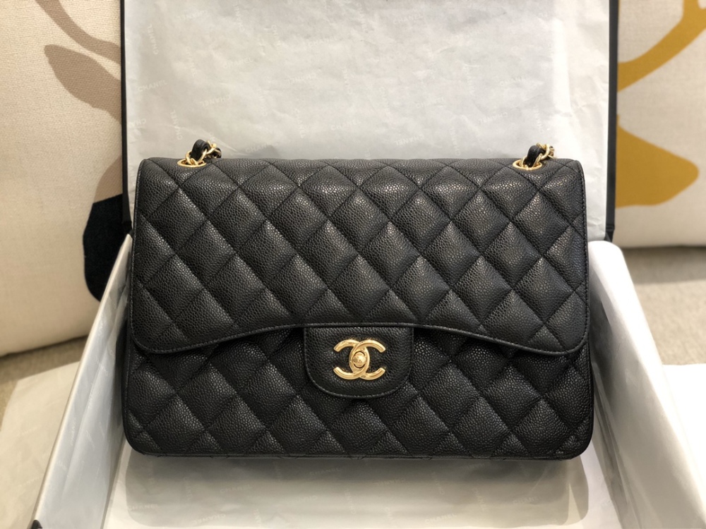 CHANEL Classic Caviar CF Large，Boutique