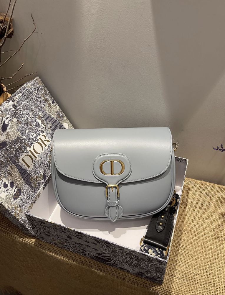 DIOR BOBBY，Boutique