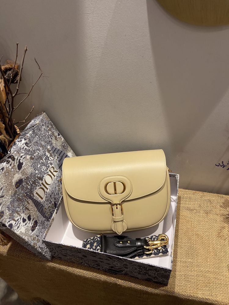 DIOR BOBBY，Boutique