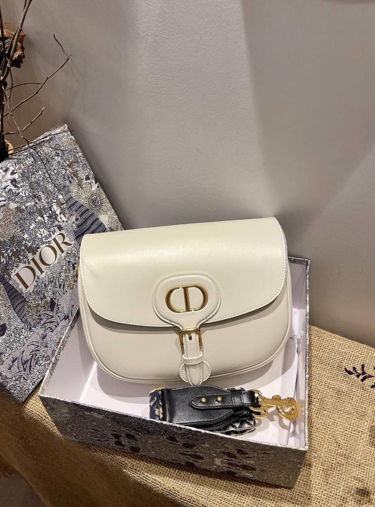 DIOR BOBBY，Boutique