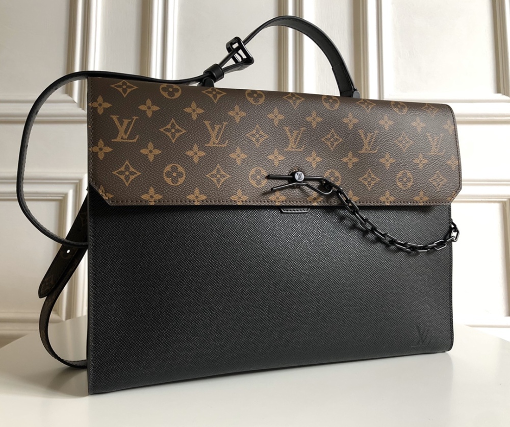Louis Vuitton  robusto Briefcase,mirror Boutique