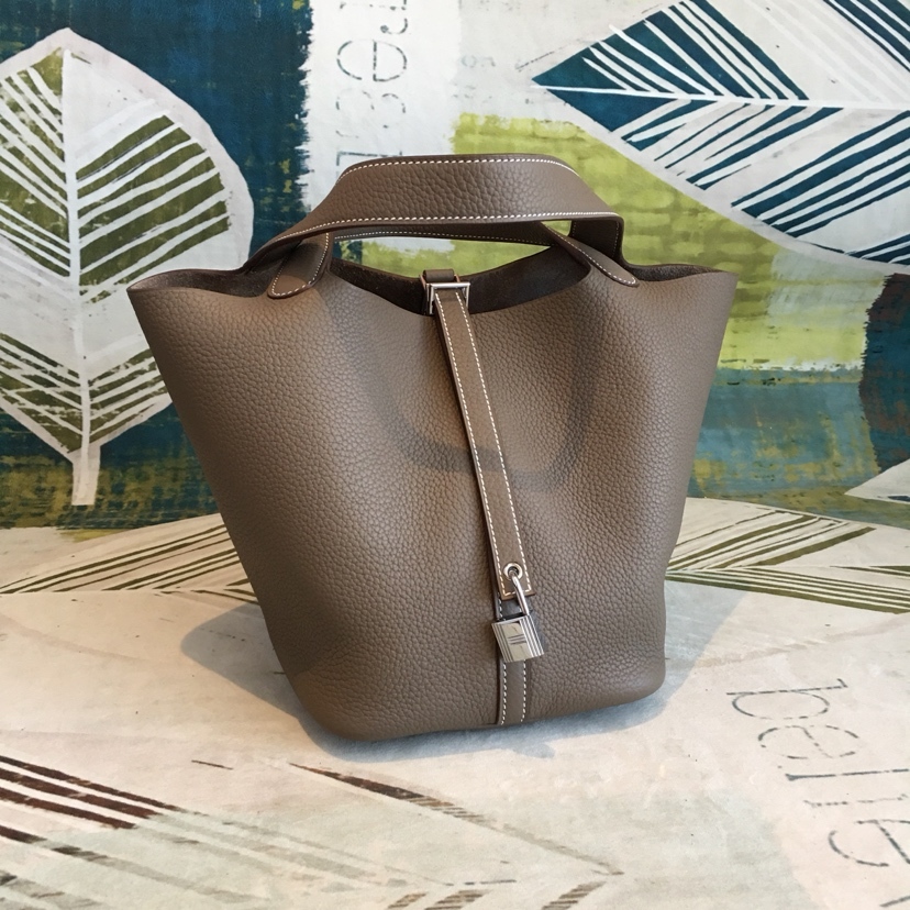 Hermes Bucket Bag togo Leather Boutique18/22