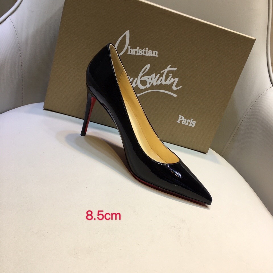 CL Red soled shoes