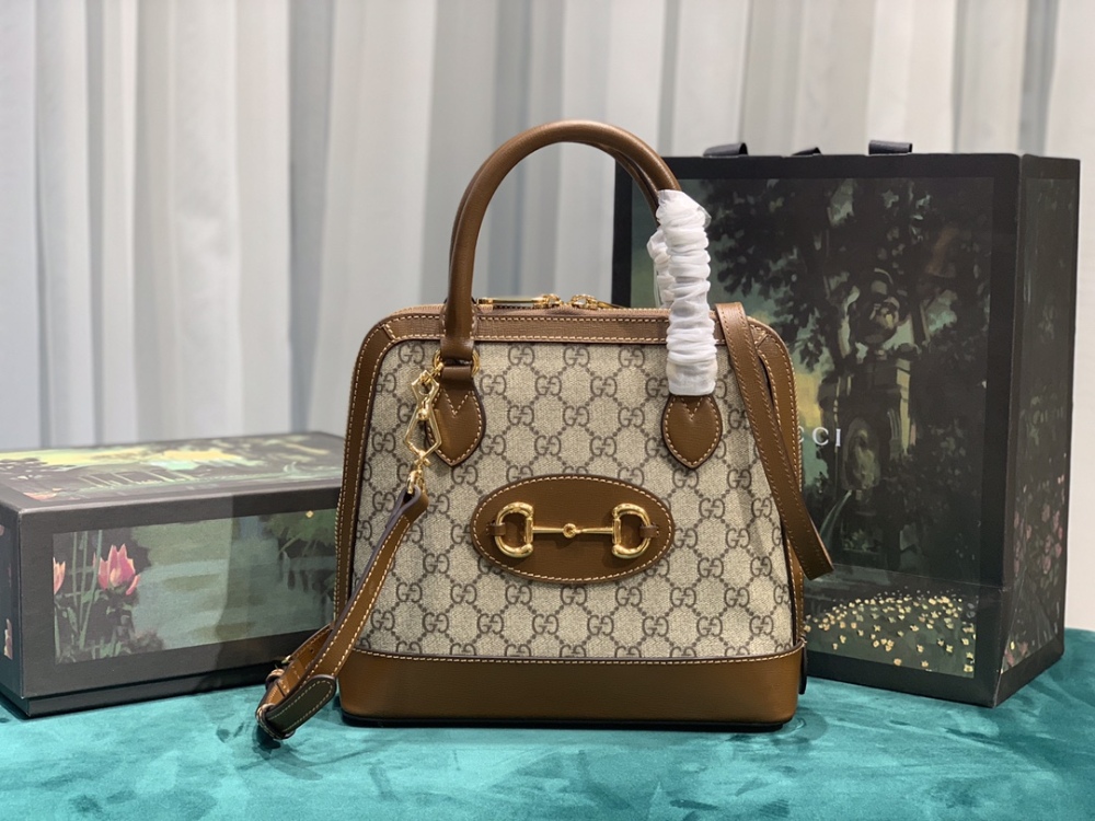 Gucci shell bag boutique