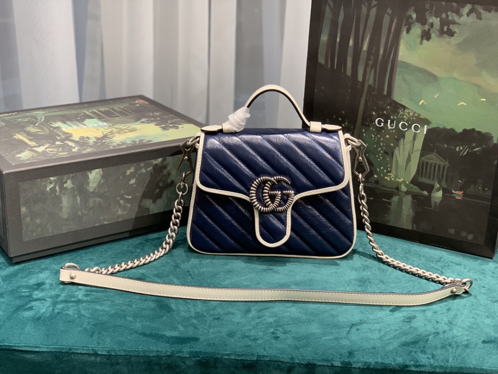 Gucci Chain Clause Handbag Boutique