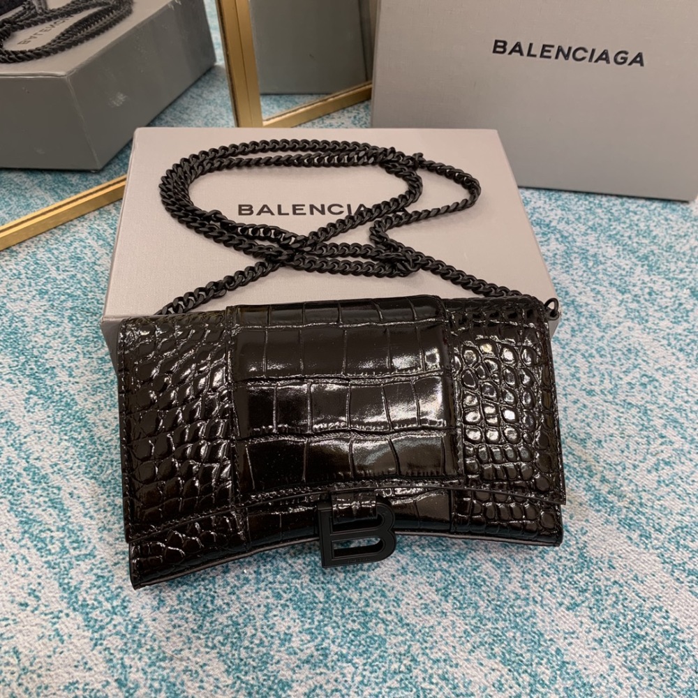 BALENCIAGA Hourglass chain bag boutique