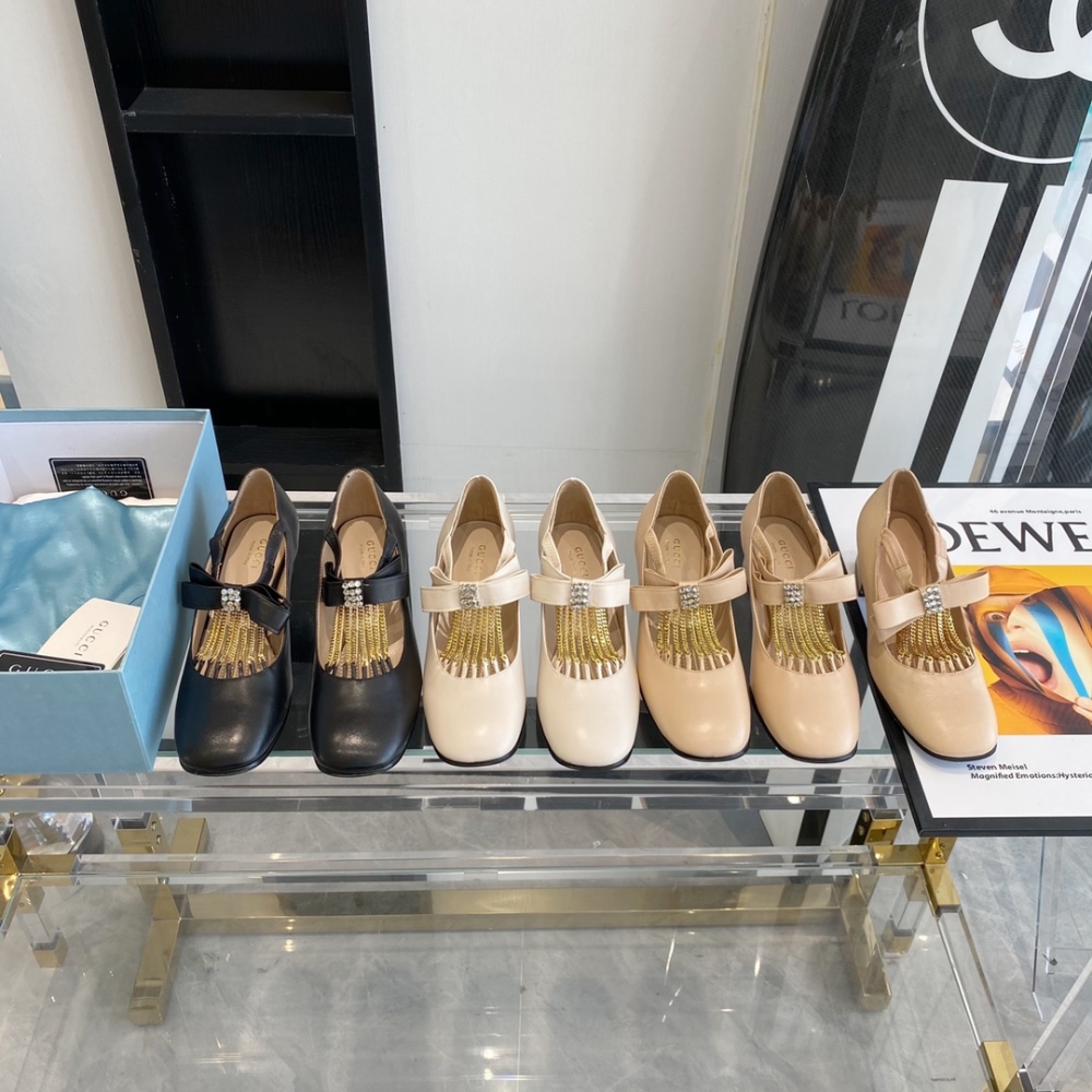 GUCCI small leather shoes