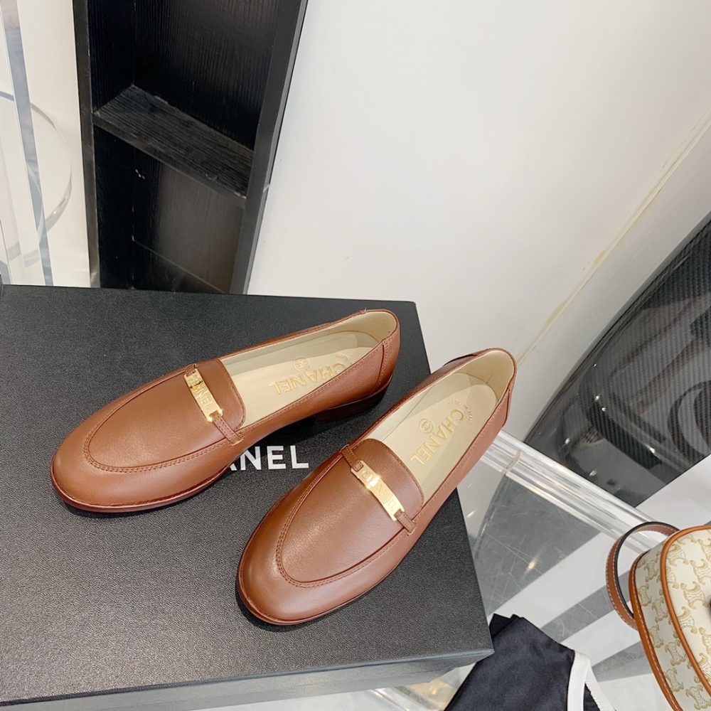Chanel single shoe