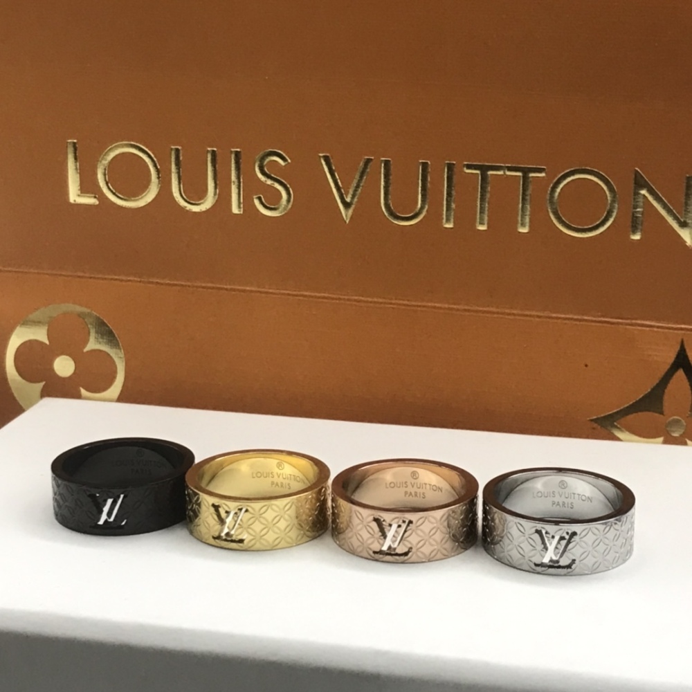 LV couple's ring