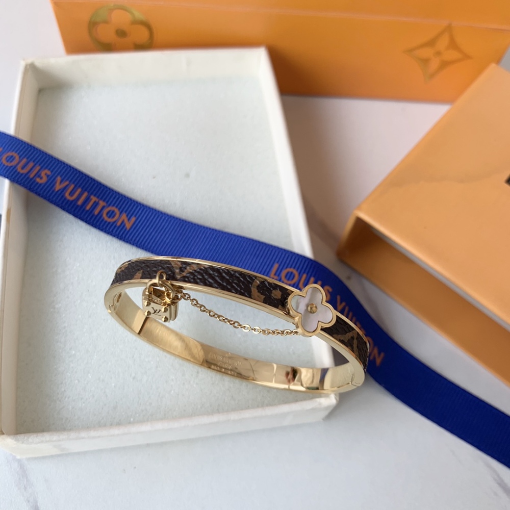 LV bracelet