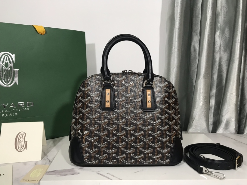 Goya shell bag boutique
