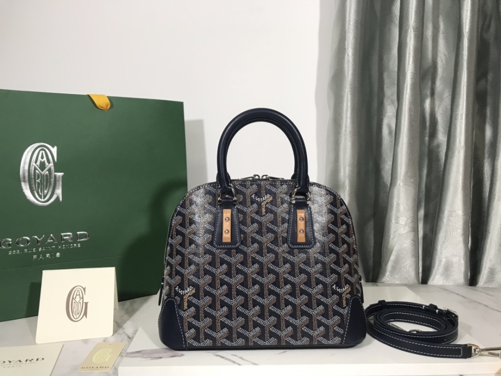Goya shell bag boutique
